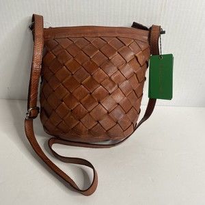 NWT Vilenca Holand 164-190 Woven crossbody bag In cognac